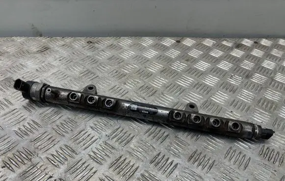 Volvo S60 Fuel main line pipe 30777759 0445215025