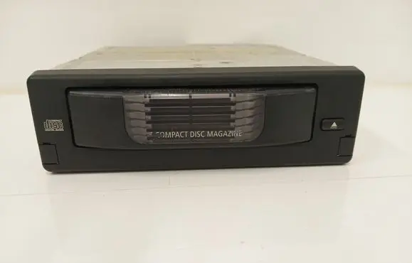 BMW 5 E60 E61 CD/DVD changer 6956939 600650283666 020469