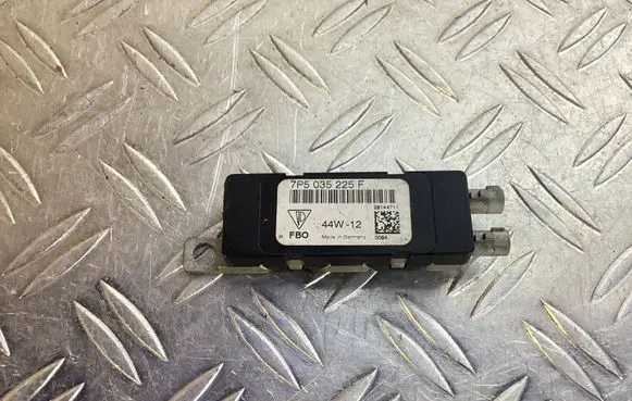 Porsche Cayenne (92A) Aerial antenna amplifier 7P5035225F