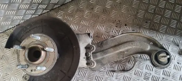 Opel Insignia A Rear wheel hub spindle/knuckle 