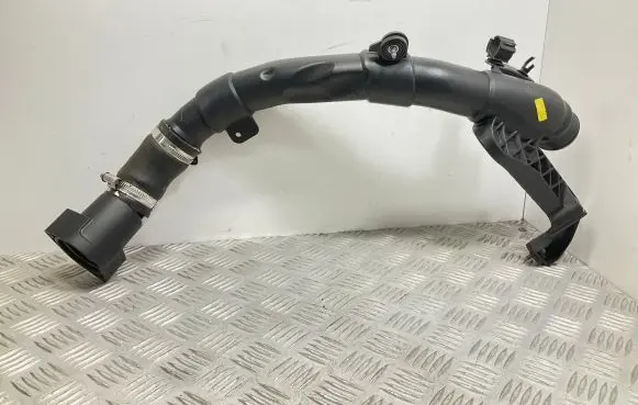 Intercooler hose/pipe