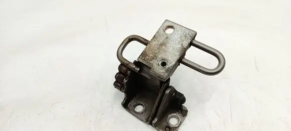 Volkswagen PASSAT B7 Front door lower hinge 3C8831412A