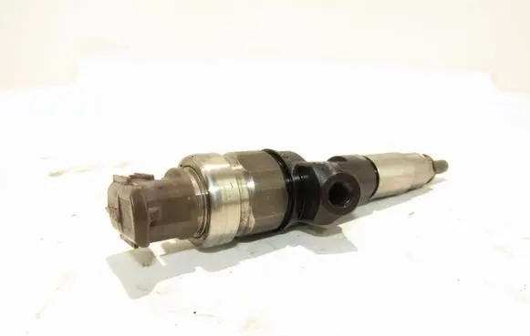 Subaru Forester SH Fuel injector 16613AA020