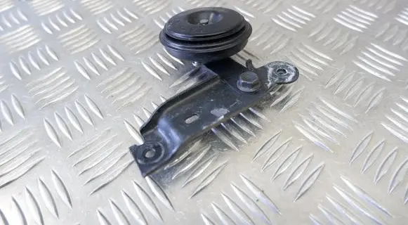 Toyota Yaris XP210 Horn signal 865200D050