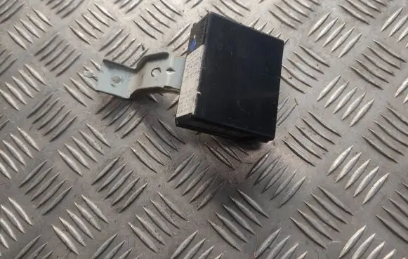 Mazda 2 Door control unit/module GJ9E675DZA 3M7115404DA E91675D0