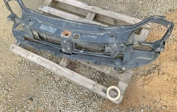 Opel Vivaro Radiator support slam panel 8200219758 93850456