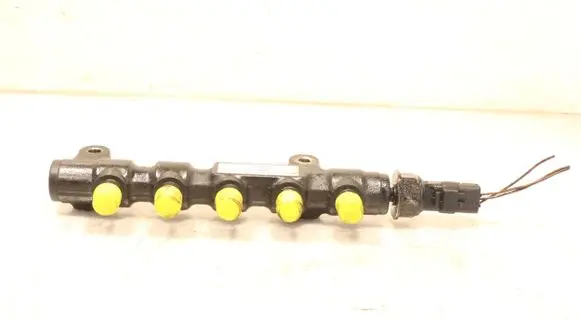 Citroen C4 I Picasso Fuel main line pipe