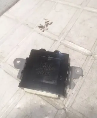 Toyota Prius (XW20) CAS control unit/module 8999047023 2325000320