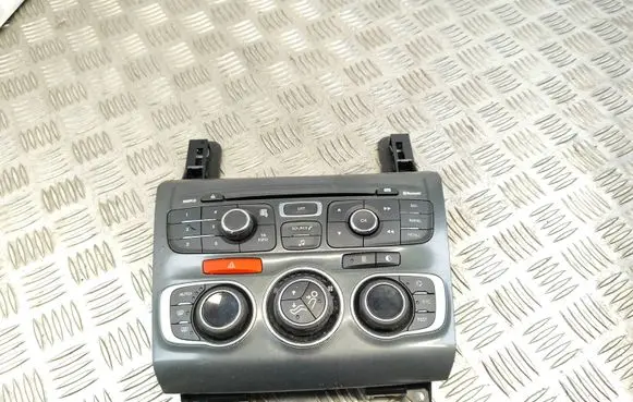 Citroen C4 II Climate control unit 9666027477 00030304 28291834