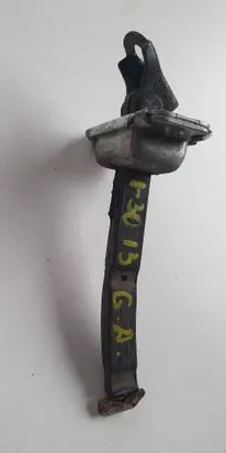 Hyundai i30 Rear door check strap stopper