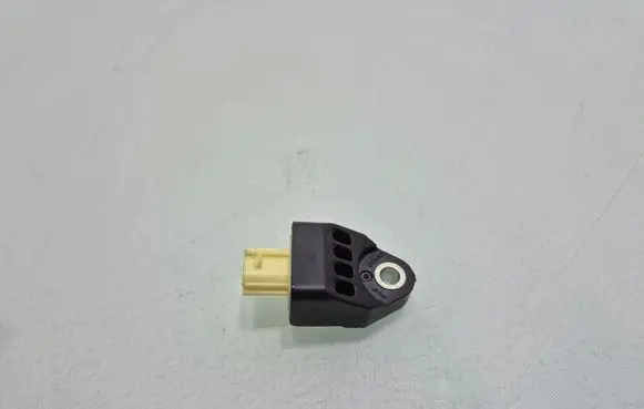 Toyota RAV 4 (XA40) Airbag deployment crash/impact sensor 8983133050