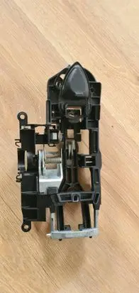 Rear door exterior handle/bracket
