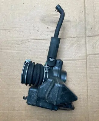 Intake resonator