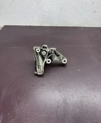 Volkswagen PASSAT B7 Gearbox mounting bracket 1K0199117AQ