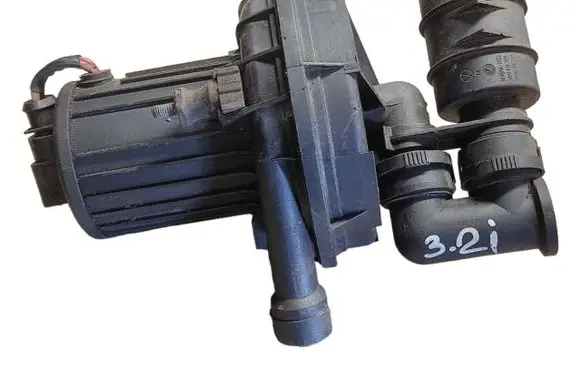 Audi A8 S8 D3 4E Secondary air pump 022959253A 72273816 022131083K