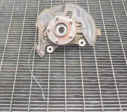 Front wheel hub