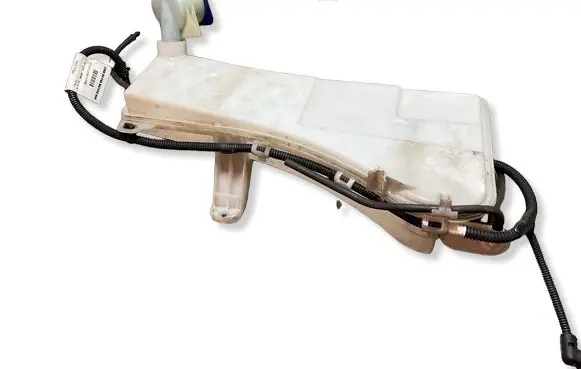 Opel Grandland X Windshield washer fluid reservoir/tank YP00066080 A2C39293600