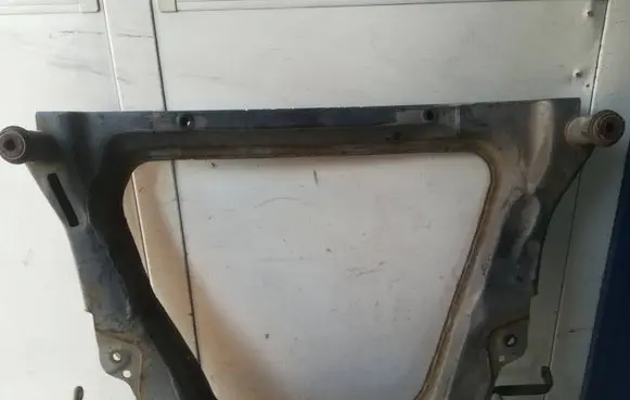 Nissan Juke I F15 Front subframe