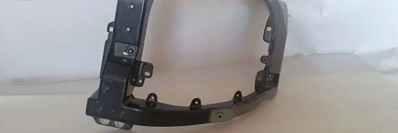 Land Rover Defender Headlight/headlamp mounting bracket L8B213N079AC