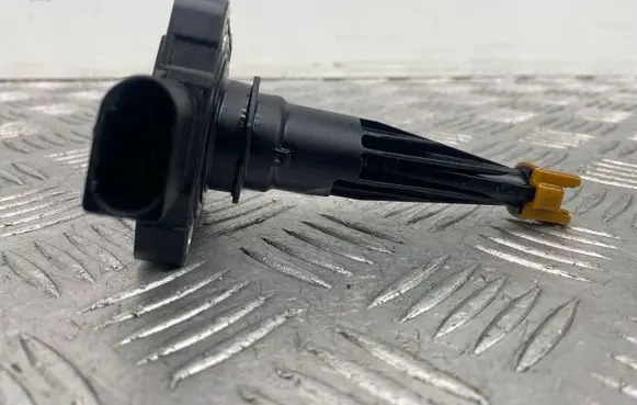 BMW 2 F45 Oil level sensor 7638342