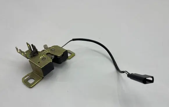 Jaguar XK8 - XKR Loading door lock GJE3500AA 02625