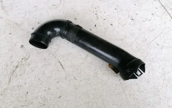 Renault Megane II Air intake hose/pipe j69001853