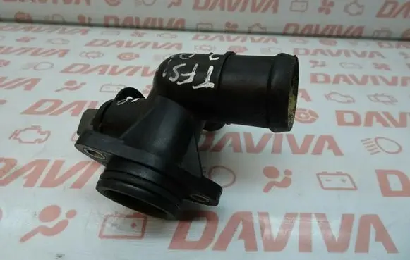 Volkswagen Jetta V Engine coolant pipe/hose 06D121133A