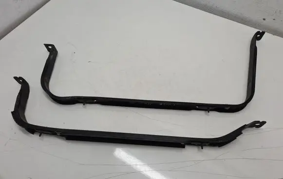 Ford Kuga II Fuel tank mounting bracket 