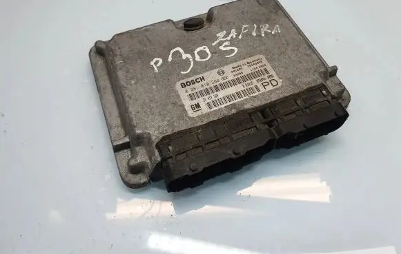 Opel Zafira A Engine control unit/module 24417169 0281010268