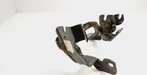 Volvo S60 Power steering pump mounting bracket 31317375