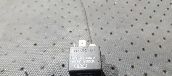 Audi A4 S4 B7 8E 8H Other relay 8D0951253A 373