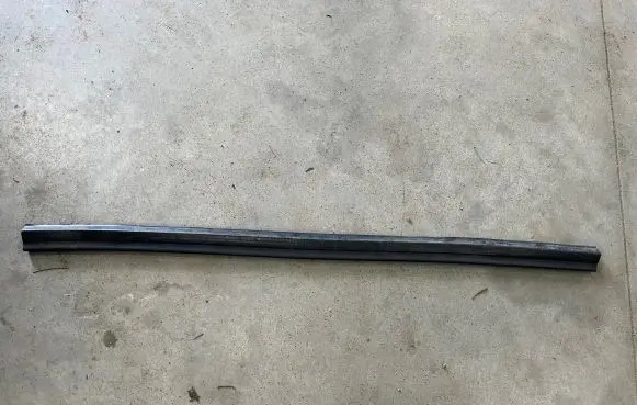 Audi A5 8T 8F Engine compartment rubber 8T0823723 8T0823723B