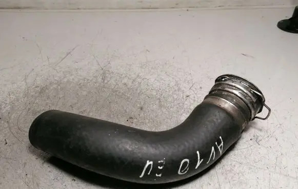 Toyota Avensis T270 Intercooler hose/pipe