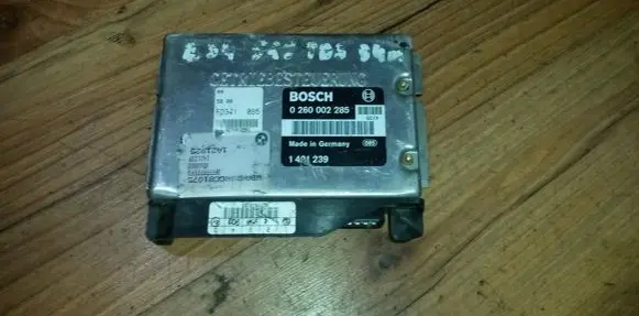 BMW 5 E34 Engine control unit/module 0260002285 1421925