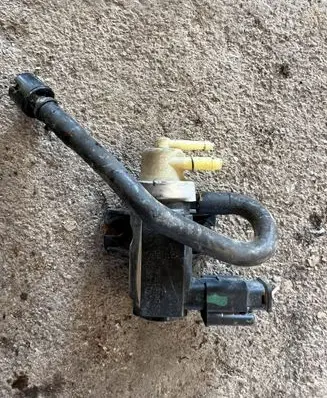 Citroen C5 Turbo solenoid valve 966196080 96619608