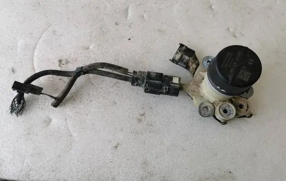 Mercedes-Benz C W205 Adblue pump F01C07001200 911671A 7842541