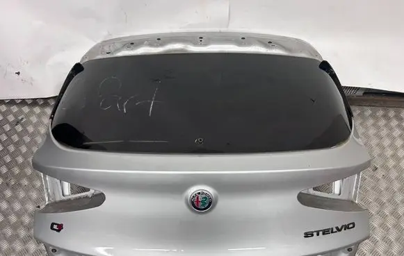 Alfa Romeo Stelvio Tailgate/trunk/boot lid 