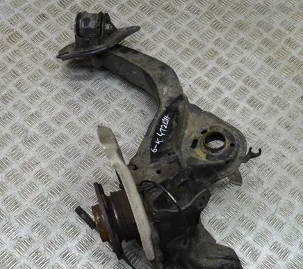 BMW 1 F40 Rear wheel hub 8663700