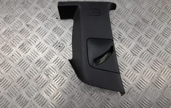 Chevrolet Camaro (B) pillar trim (top) 84016272