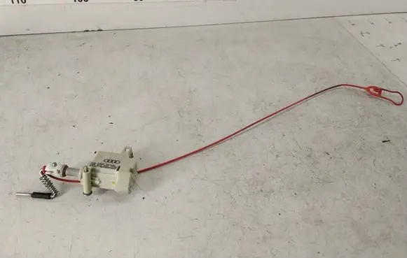 Audi Q7 4L Fuel tank cap lock motor 4L0810773A 3B0959782A