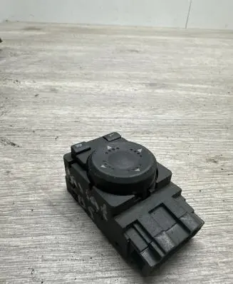 Volkswagen PASSAT B5 Wing mirror switch 3B1959565