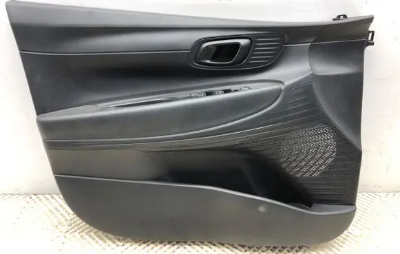 Hyundai i20 (BC3 BI3) Front door card panel trim 82310Q0000
