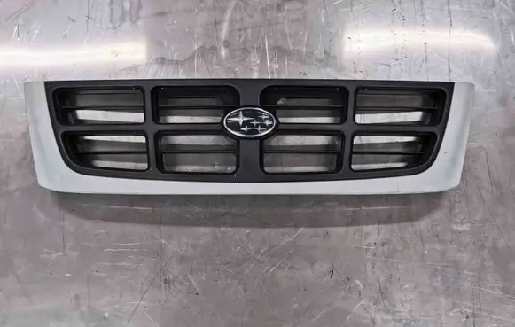 Subaru Forester SF Front bumper upper radiator grill