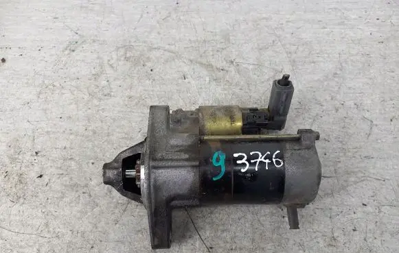 Toyota Yaris Verso Starter motor 28100-21030DENSO