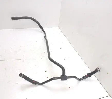 Engine coolant pipe/hose