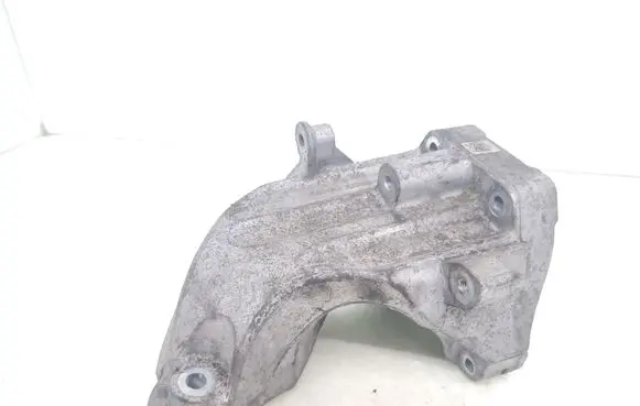 Mercedes-Benz C W204 Engine mounting bracket A6512230004