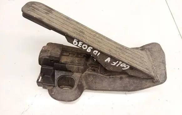 Volkswagen Golf V Accelerator throttle pedal 1K2721503M