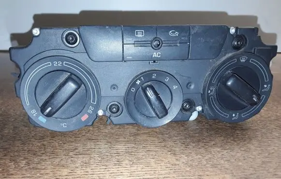Skoda Octavia Mk2 (1Z) Climate control unit NOCODE