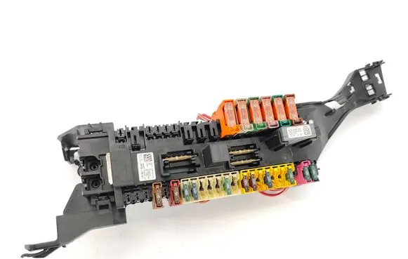 Mercedes-Benz ML W166 Fuse module A1665402350 5072426 YAP2577112
