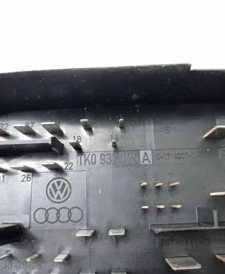 Skoda Octavia Mk2 (1Z) Fuse module 1K0937125A